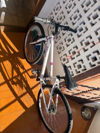 Bicicleta R26 Blanca