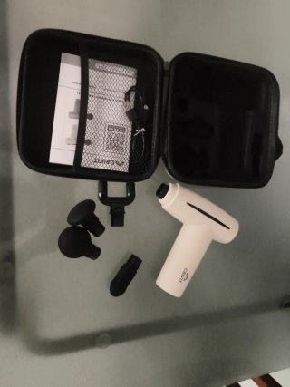 Mini pistola masaje CRIVIT beige/negra