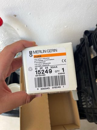 Diferenciales Merlin Gerin multi9