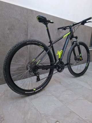 Bicicleta de Montaña Cube