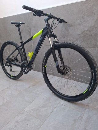Bicicleta de Montaña Cube
