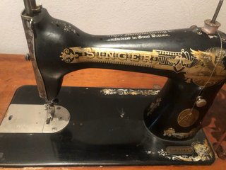 Máquina de coser antigua Singer
