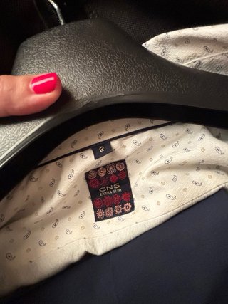 Traje de hombre azul y blanco