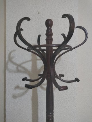 Perchero estilo Thonet de madera