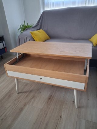 Mesa de centro elevable de madera