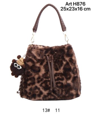 Borsa pelo leopardata con charm