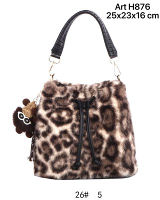 Borsa pelo leopardata con charm