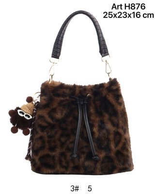 Borsa pelo leopardata con charm