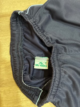 Pantalón corto chándal uniforme Sagrada Familia