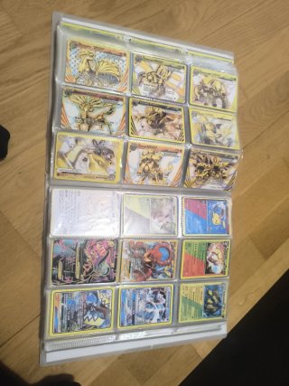 Álbum de cartas Pokémon completo