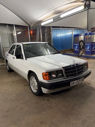 Mercedes-Benz 190 e 1989