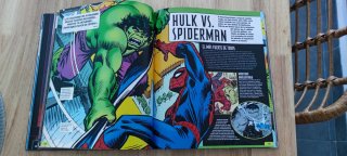 Comic de tapa dura de Spiderman. 216 páginas