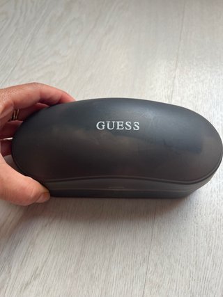 Gafas de sol Guess rojas