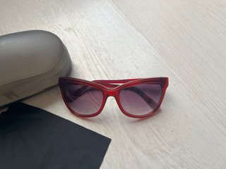 Gafas de sol Guess rojas