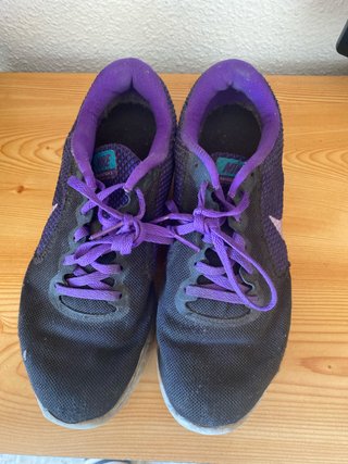 Tenis Nike Mujer Negros y Morados