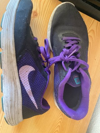 Tenis Nike Mujer Negros y Morados