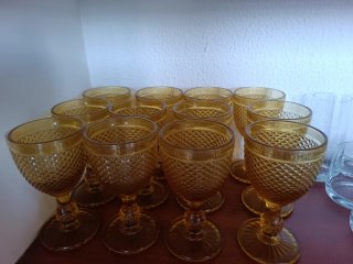 Copas(12) de cristal tallado ámbar