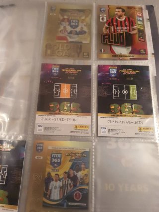 Álbum Panini FIFA 365 Adrenalyn XL 2025