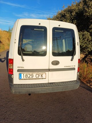 Opel Combo; 160,000 KM; 3,400€