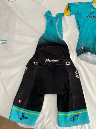 Conjunto Ciclismo Astana Giordana