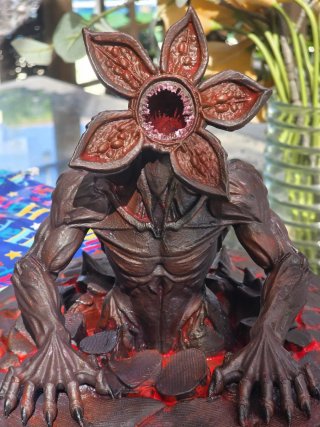 Adorno Tarta Demogorgon Alquiler