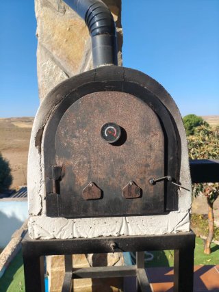 Horno de leña artesanal con ladrillo refractario