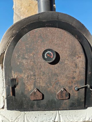 Horno de leña artesanal con ladrillo refractario