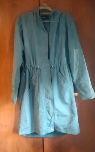 Chubasquero Largo Azul claro, de Vero Moda
