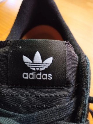 Zapatillas Adidas Nora Skate Negras Blancas
