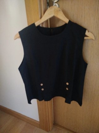 Camiseta negra sin mangas talla S