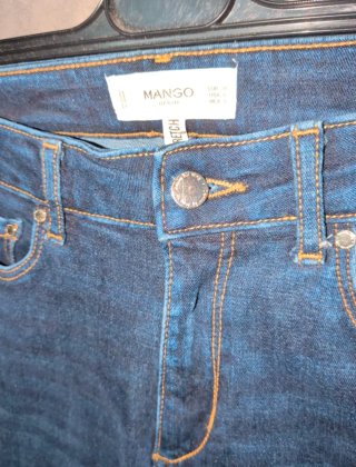 Pantalones pitillo Mango talla S