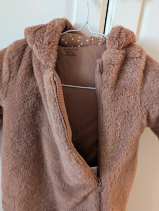 Buzo bebé marrón Primark 9-12 meses
