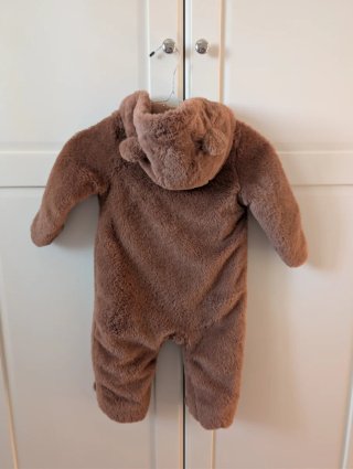 Buzo bebé marrón Primark 9-12 meses