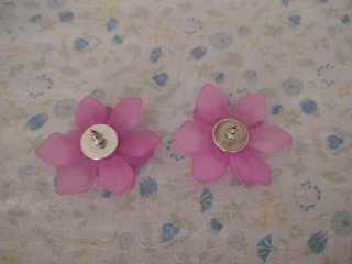 Pendientes flor Parfois Lila. Sin estrenar