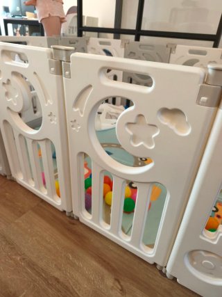 Parque infantil modular para bebés en muy buen est