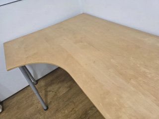 Mesa grande Ikea madera y metal
