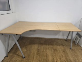 Mesa grande Ikea madera y metal