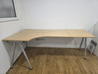 Mesa grande Ikea madera y metal