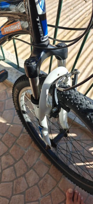 Bicicleta de montaña Trek MT 220 (24 pulgadas)