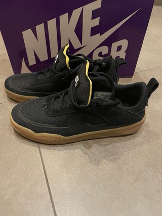 Nike SB Scarpe da Ginnastica Nere e Marroni