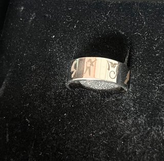 Anillo Michael Jackson. Perfil solidario