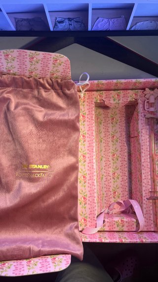 Stanley LoveShackFancy Vaso Rosa