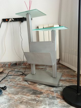 Mesa auxiliar cristal y metal
