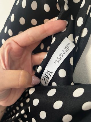 Vestido largo lunares Zara