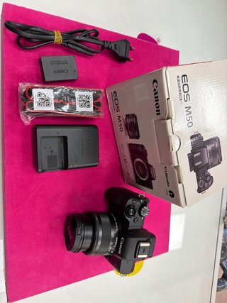 Cámara Digital Réflex Kit Canon EOS M50 Con Lente EF-M15-4