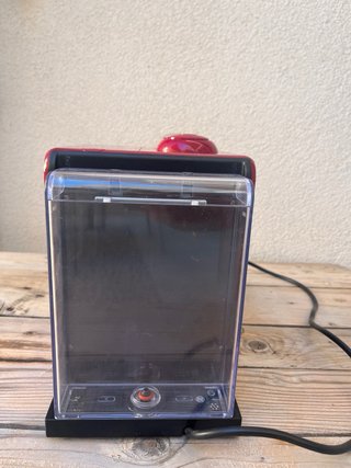 Cafetera Nespresso DeLonghi Roja