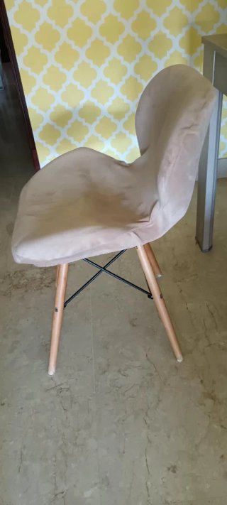 Mesa de comedor extensible y sillas