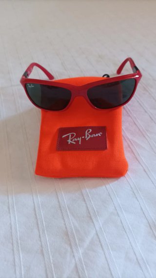 Gafas de sol Ray-Ban niño rojas