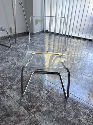 Sillas transparentes (4 uds.) Muy buen estado.