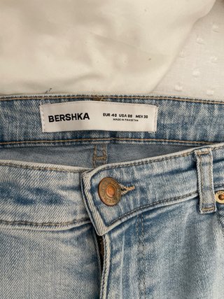Pantalones vaqueros Bershka campana azul claro Tal